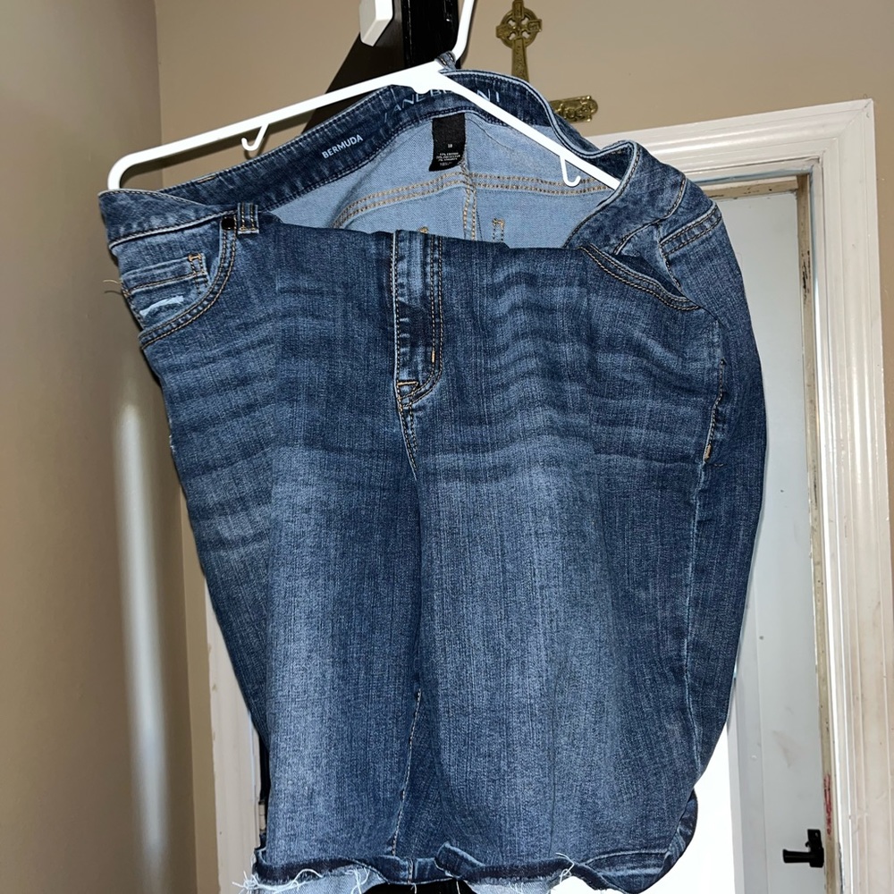 Torrid Bermuda shorts